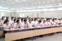 輝煌集團舉行《標準化接待服務禮儀培訓》提升專業(yè)素養(yǎng)！